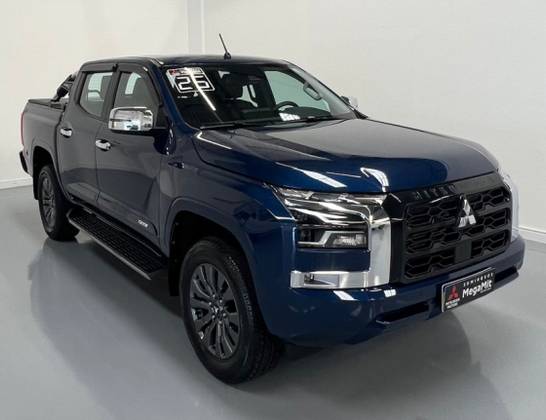 MITSUBISHI TRITON 2.4 BITURBO DIESEL CD HPE-S 4X4 AUTOMÁTICO MITSUBISHI TRITON 2.4 BITURBO DIESEL CD HPE-S 4X4 AUTOMÁTICO